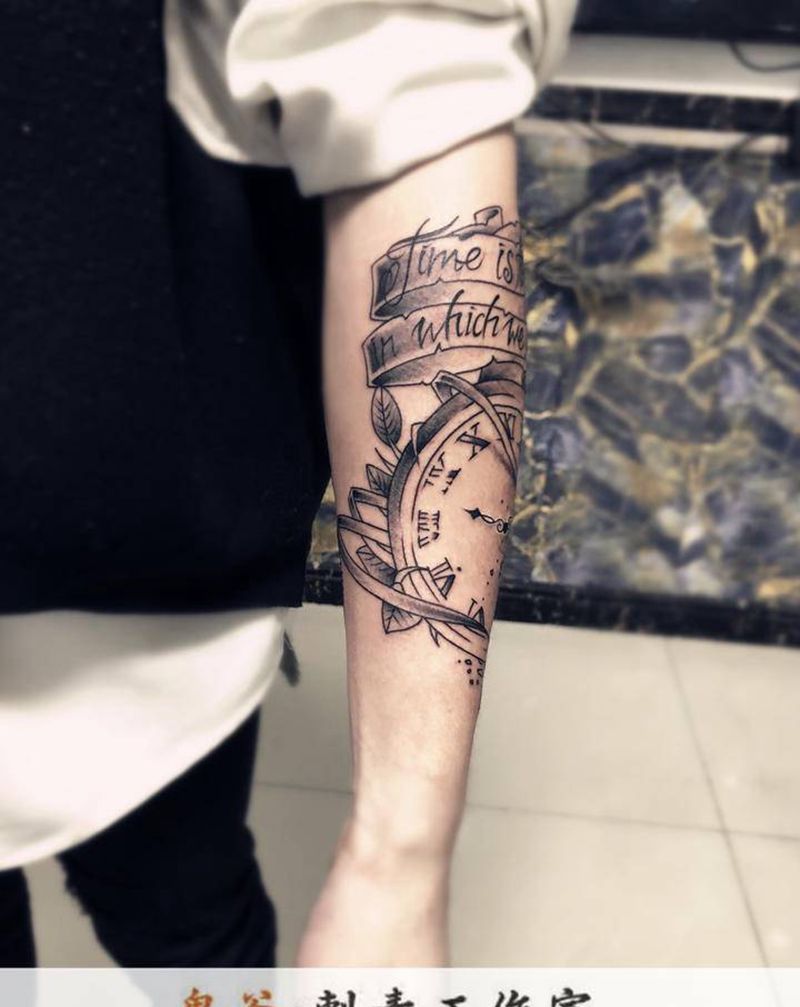 怀表纹身图片_欧美写实纹身图案