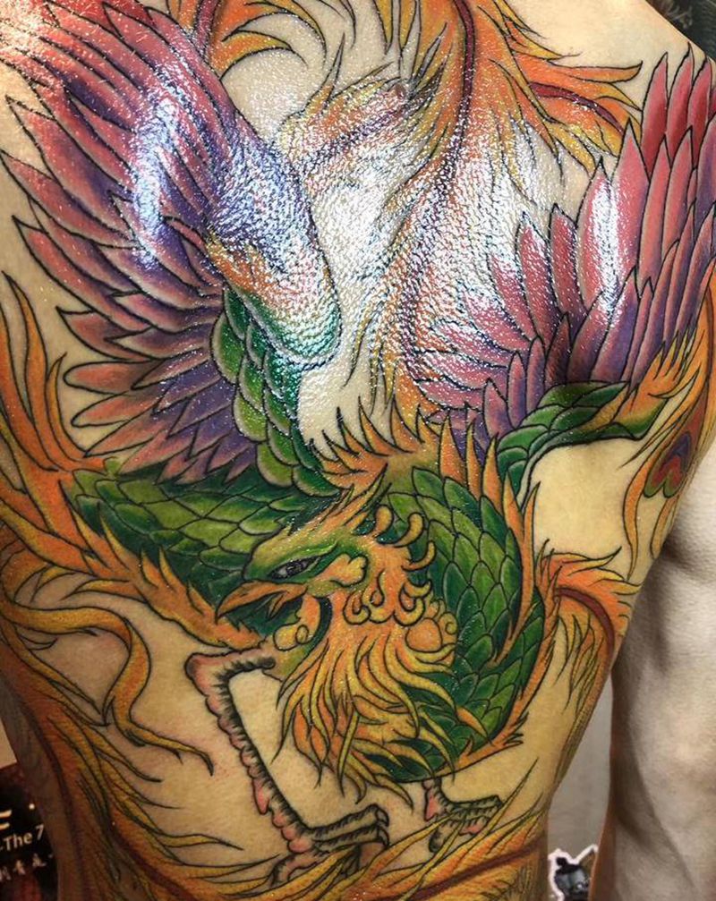 凤凰纹身图片_腰部背部新传统老传统纹身图案