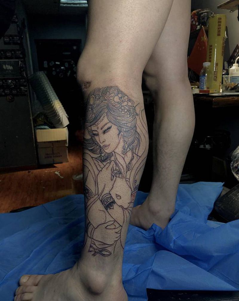 嫦娥玉兔线条纹身图片_脚部腿部老传统新传统纹身图案
