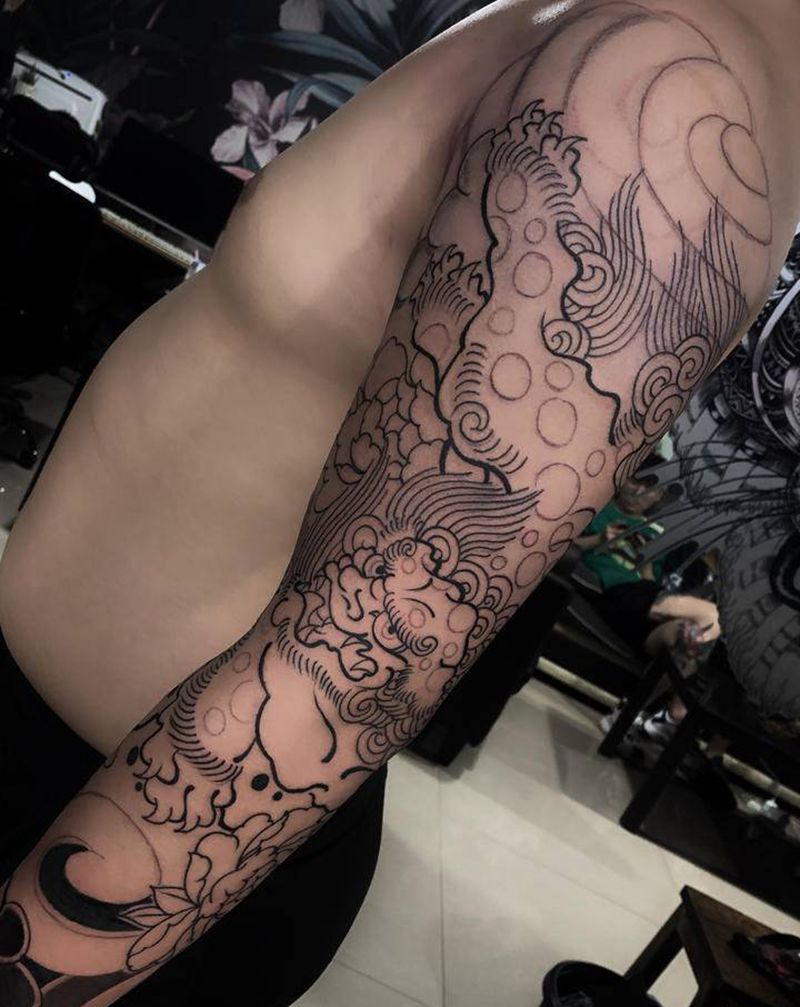 日式唐狮牡丹花臂纹身图片_手臂老传统纹身图案