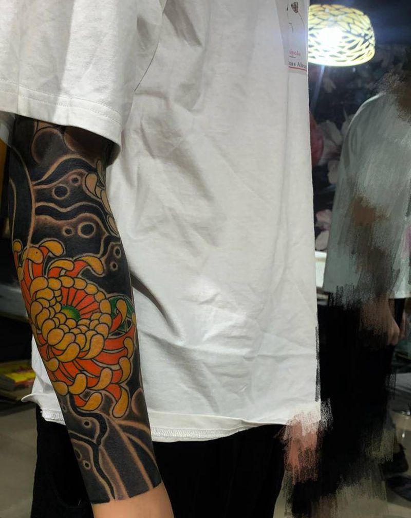 日式老传统花臂纹身图片_胸部手臂老传统纹身图案