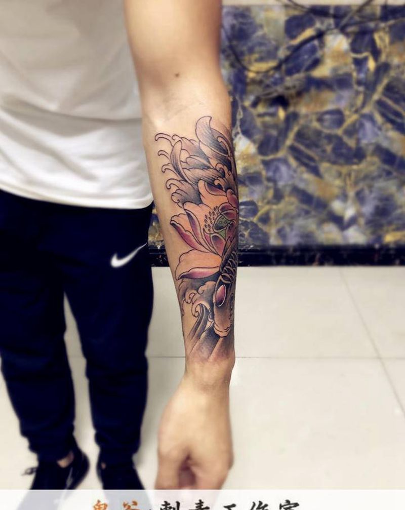 鱼纹身图片_新传统纹身图案