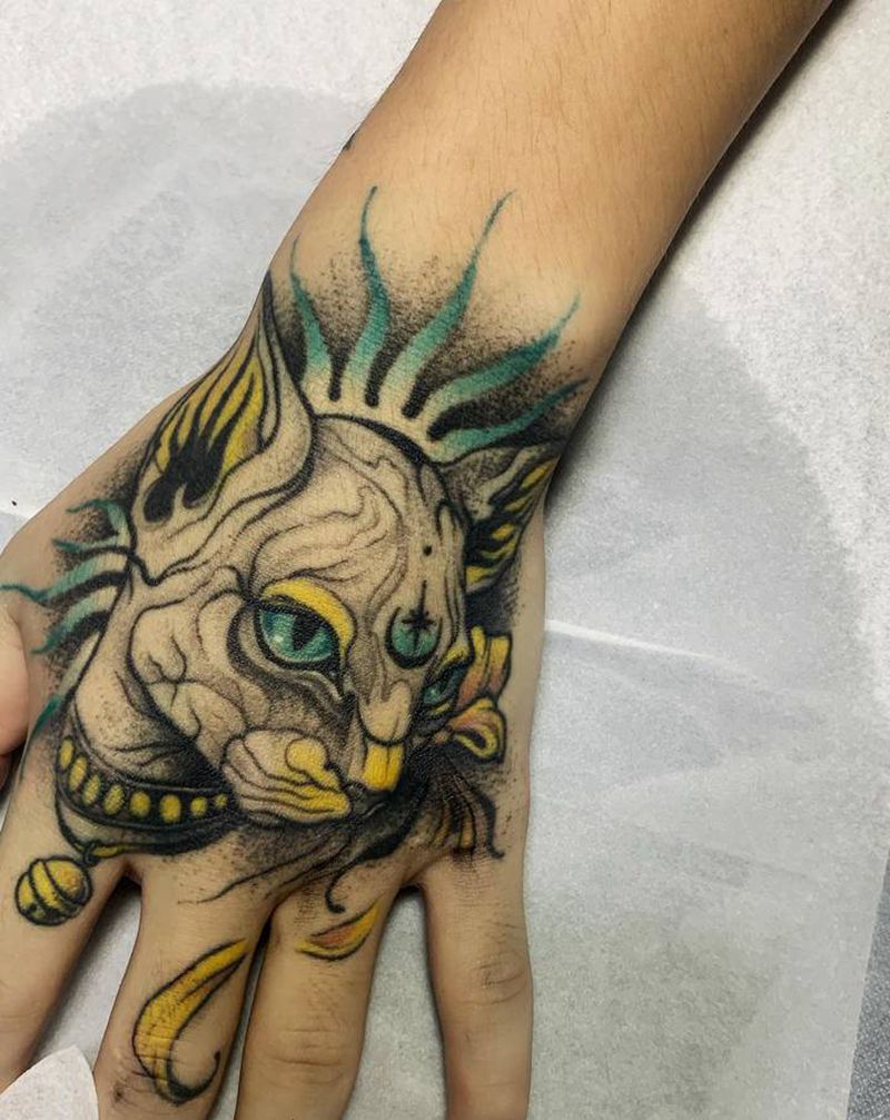 手背恢复后  无毛猫纹身图片_手部New School点刺纹身图案