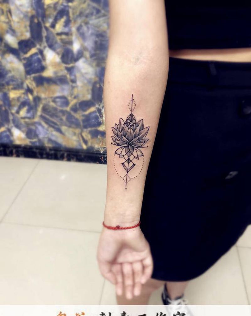 素花纹身图片_新传统纹身图案