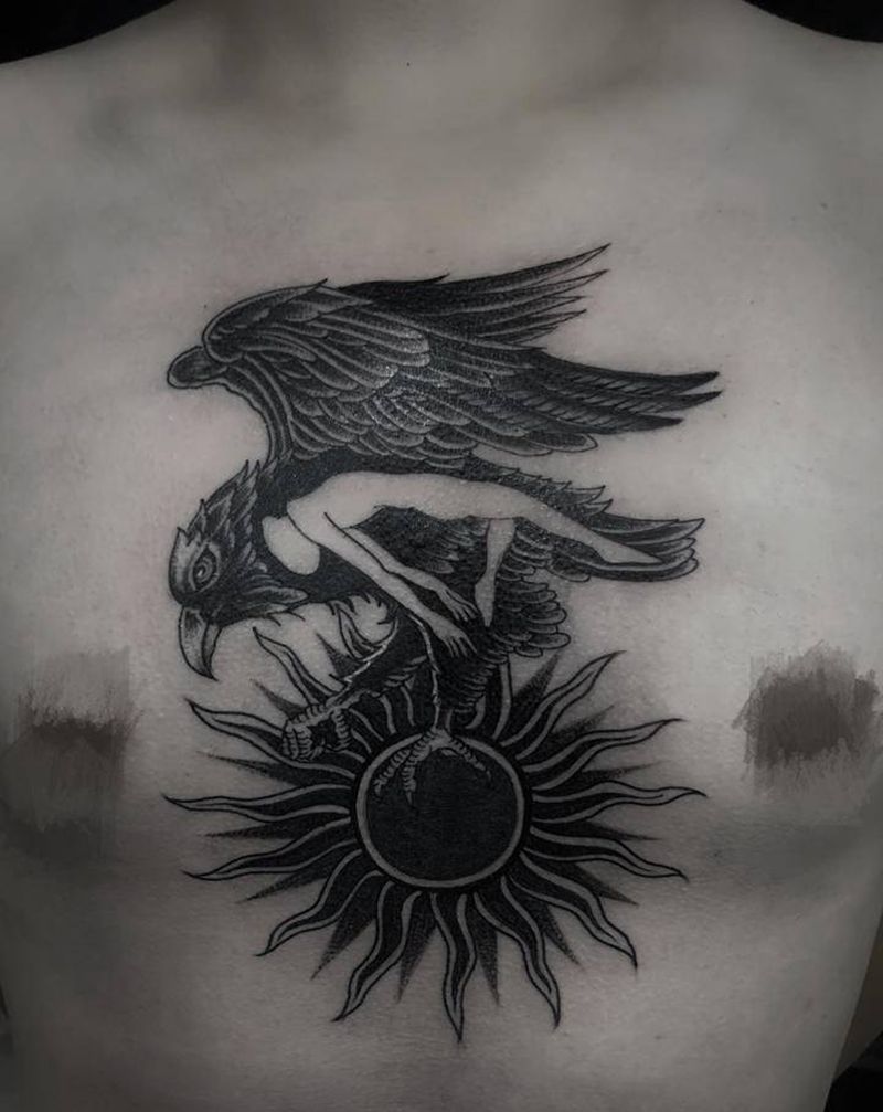 暗黑风格乌鸦纹身图片_胸部Old School纹身图案