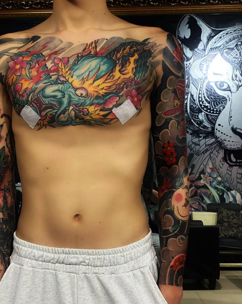 日式花臂完工纹身图片_手臂胸部老传统新传统纹身图案