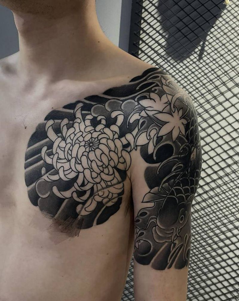 老传统半甲  大臂遮盖纹身图片_手臂胸部老传统纹身图案