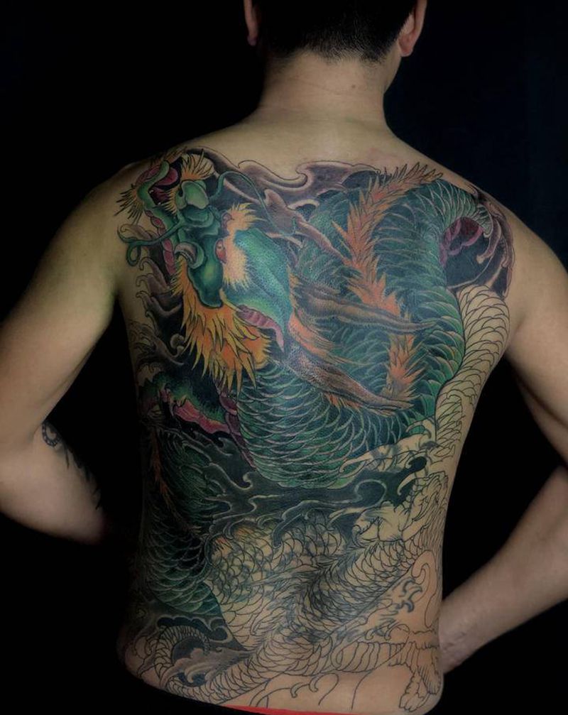 满背龙 暴力遮盖。纹身图片_背部新传统老传统龙遮盖纹身图案