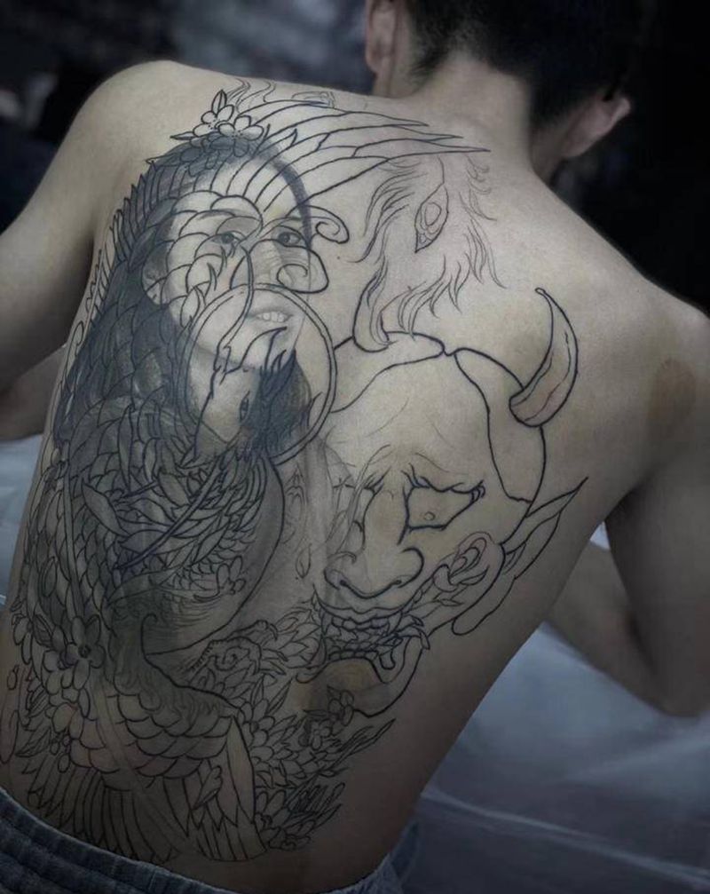 这是一个有故事的纹身 遮盖未完纹身图片_背部老传统新传统满背凤凰般若纹身图案