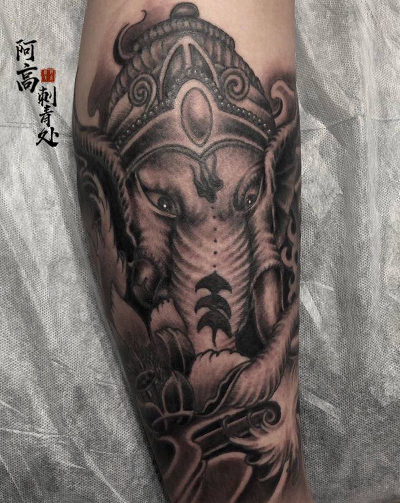象神纹身图片_腿部新传统纹身图案