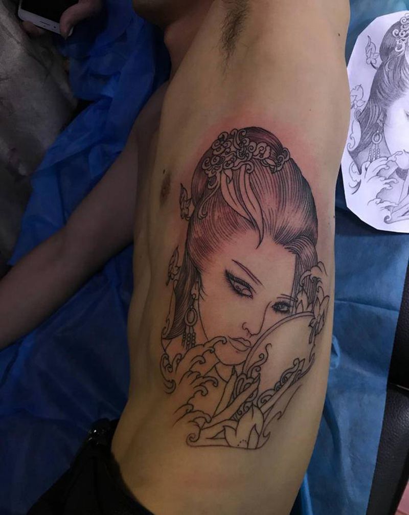 艺妓纹身图片_腰部新传统纹身图案