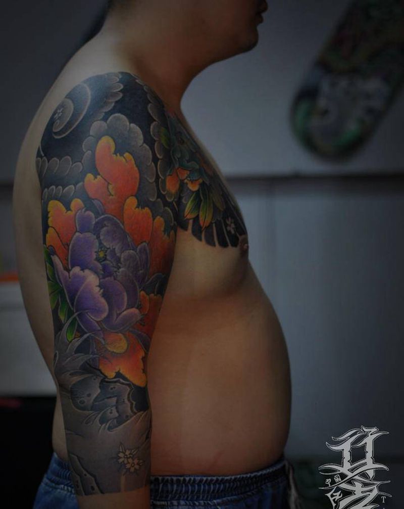 传统纹身图片_手臂老传统牡丹花臂纹身图案