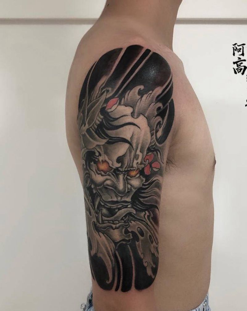 版雾添加纹身图片_手臂老传统纹身图案