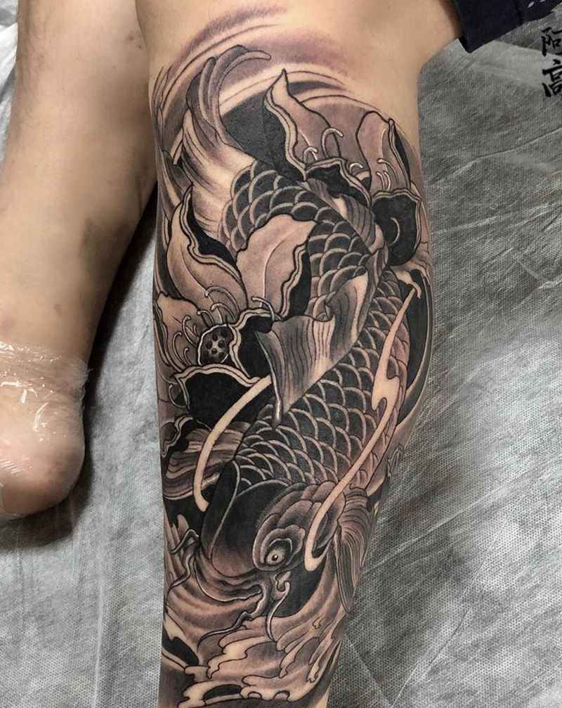 鲤鱼纹身纹身图片_腿部新传统纹身图案