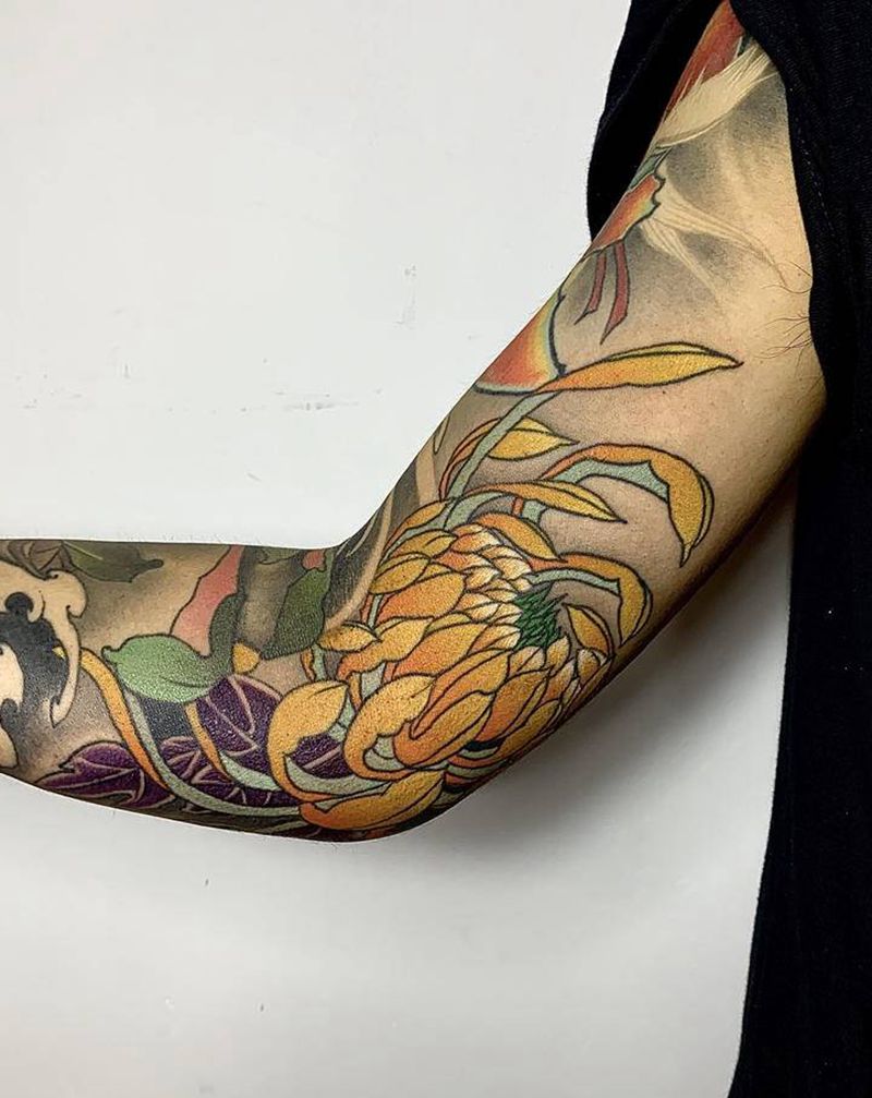 菊花纹身图片_手臂新传统菊花纹身图案