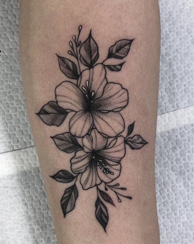 素花纹身图片_手臂点刺纹身图案