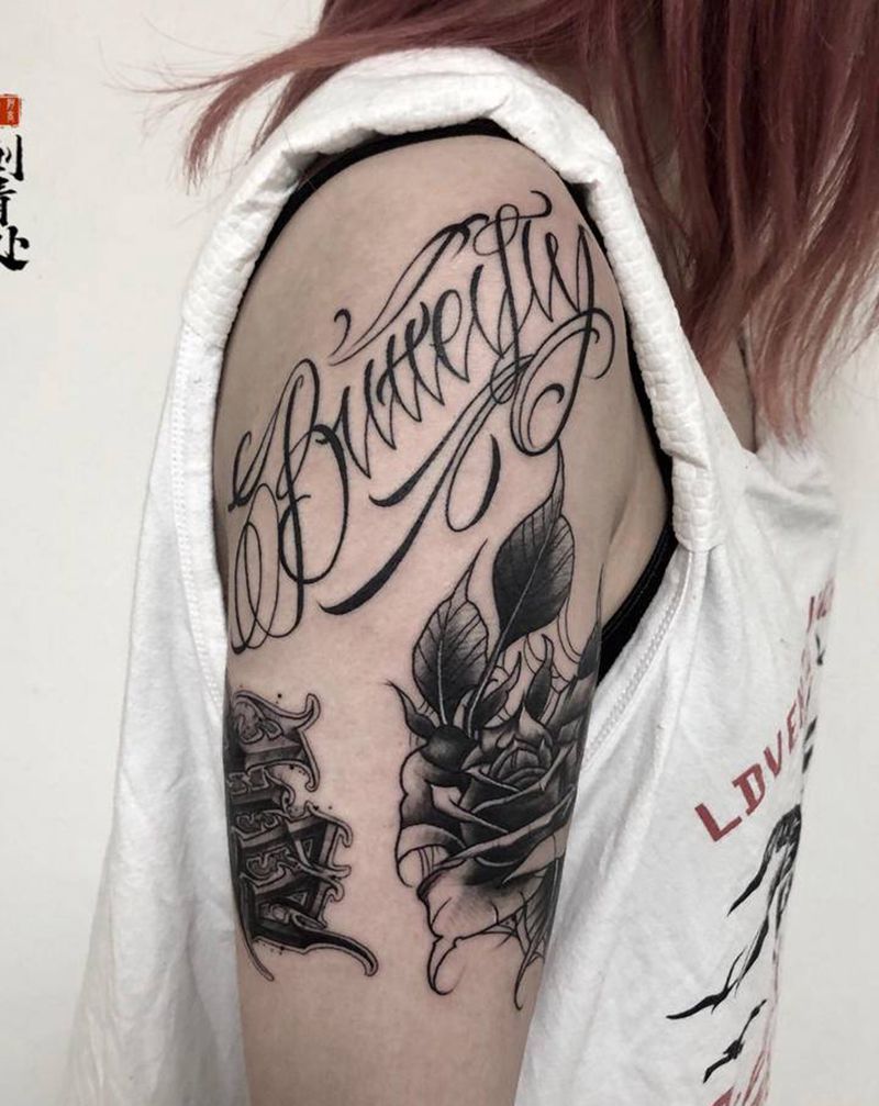 拼接纹身图片_手臂花体字New School纹身图案