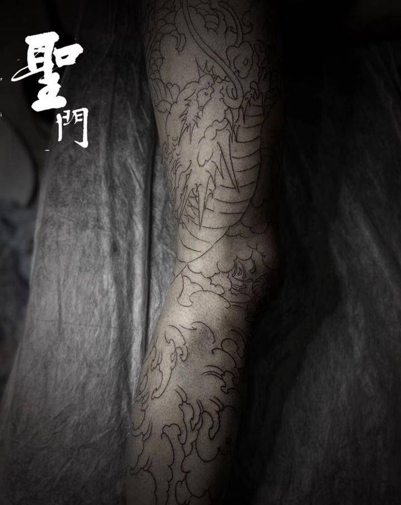 花腿龙纹身图片_腿部新传统纹身图案