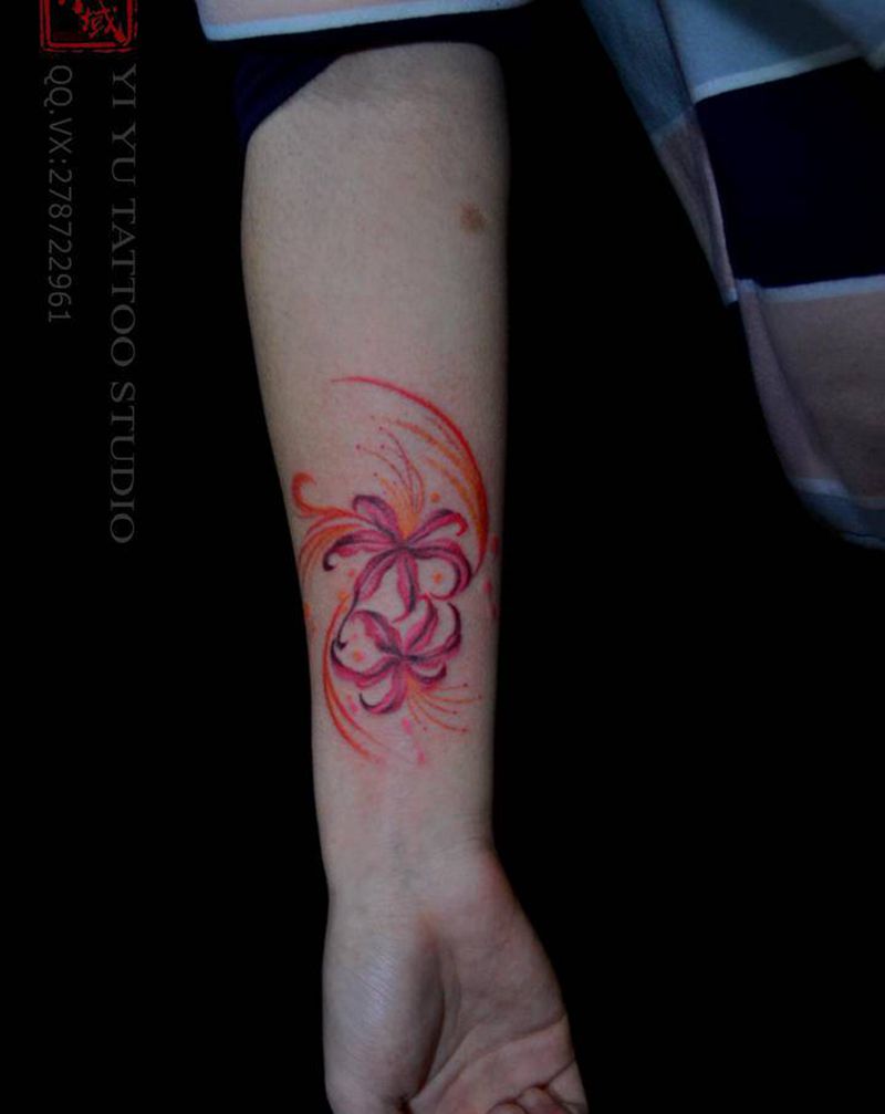 彼岸花纹身图片_手部纹身图案
