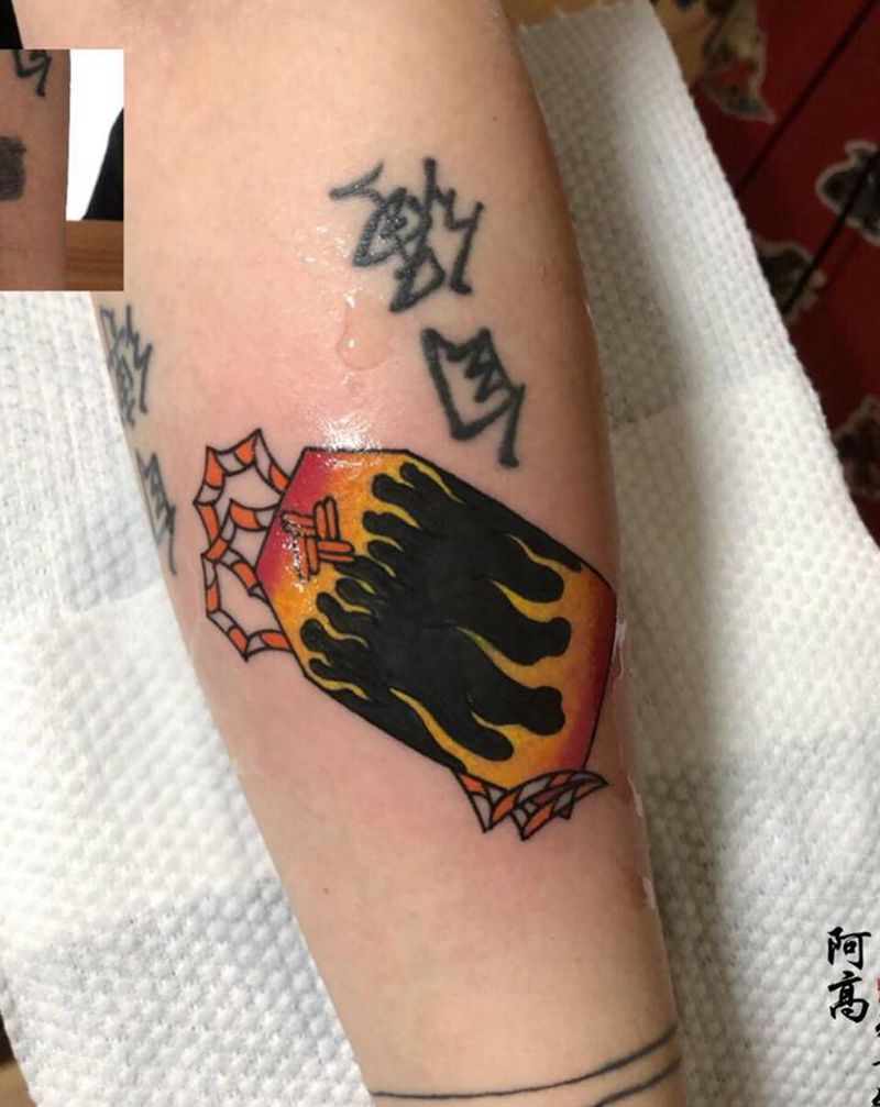 福袋纹身图片_手臂老传统纹身图案