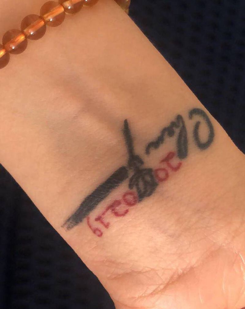 遮盖作品纹身图片_手部水墨纹身图案