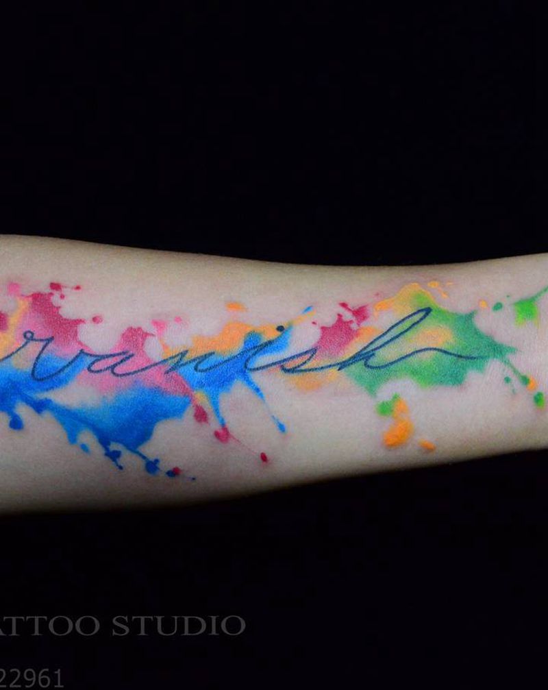 水彩泼墨纹身图片_手部纹身图案