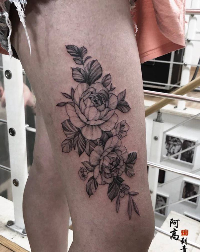 素花纹身图片_腿部点刺纹身图案