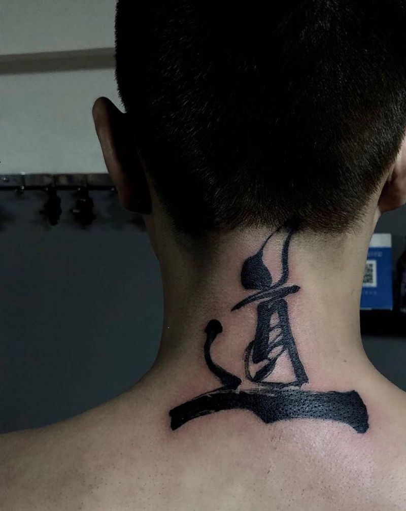 道字纹身图片_颈部水墨纹身图案