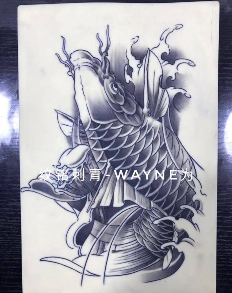 鲤鱼跃纹身图片_新传统纹身图案