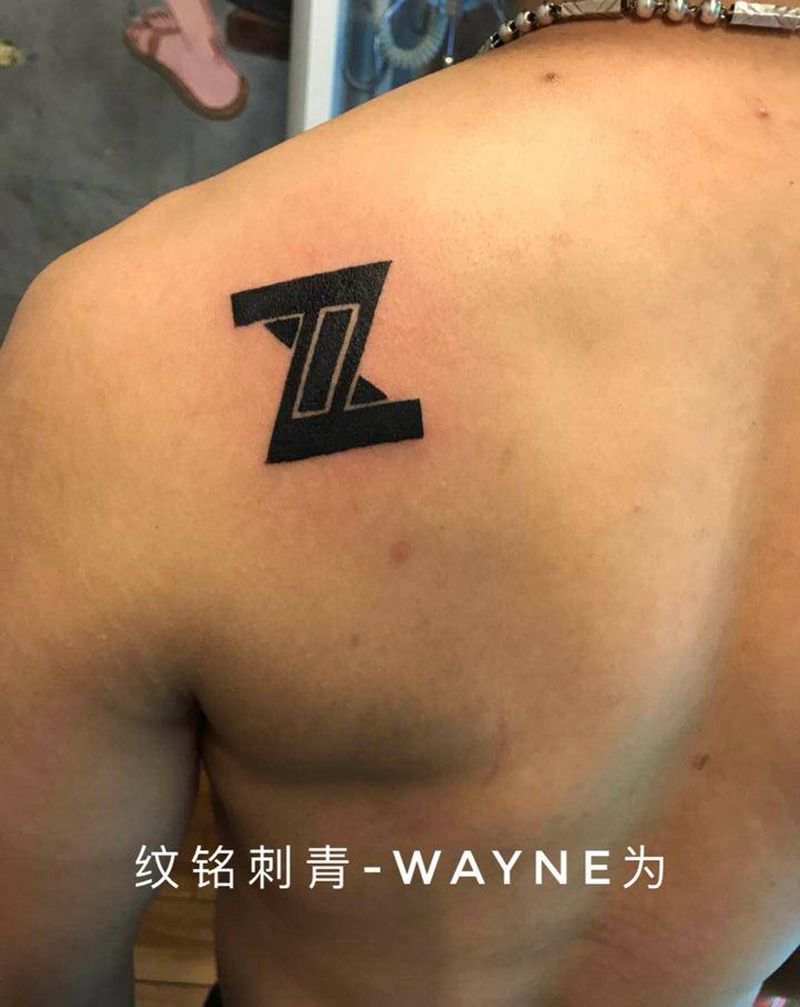 ZX纹身图片_肩部图腾纹身图案