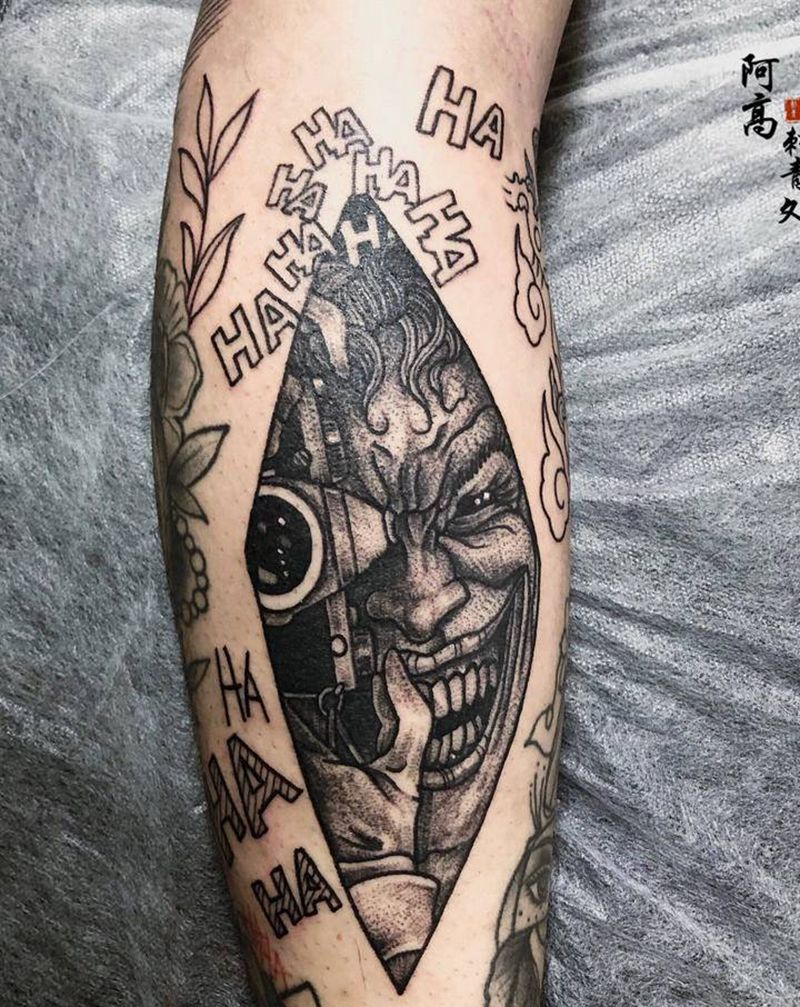 小丑2小时纹身图片_腿部点刺纹身图案