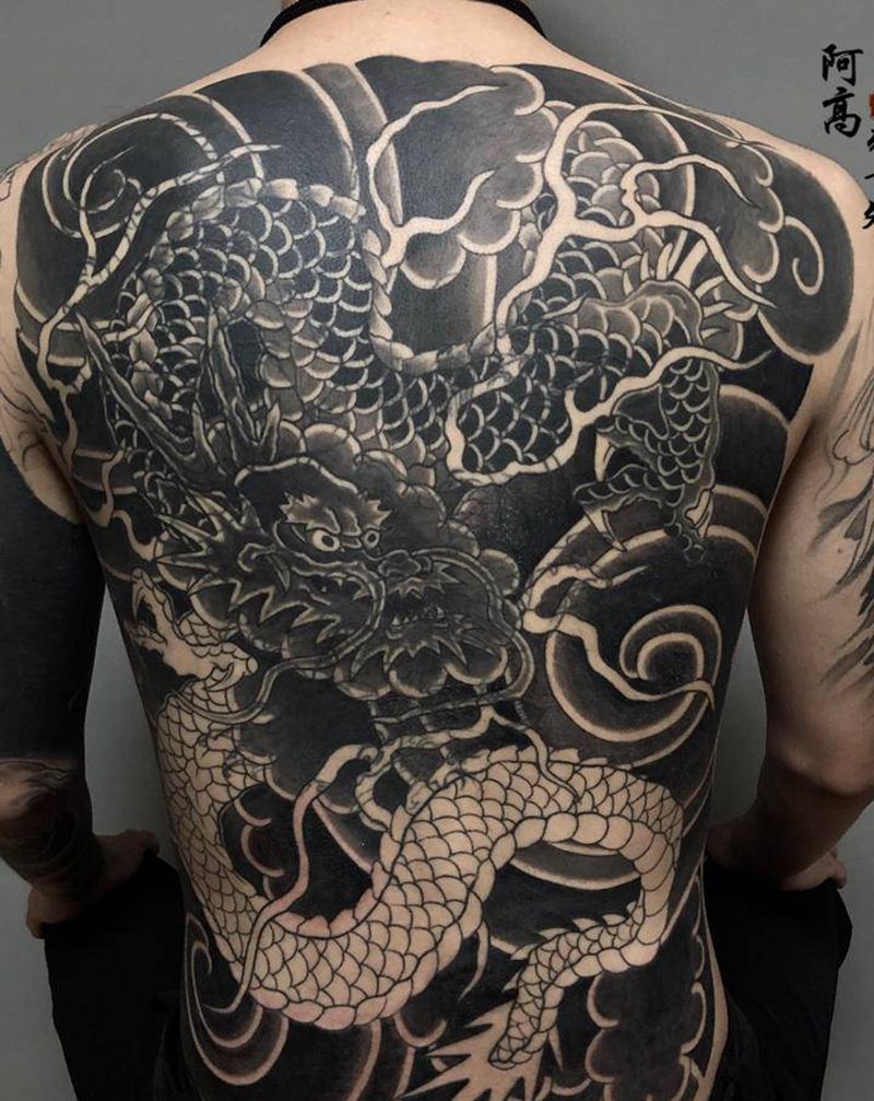 满背遮盖纹身图片_老传统纹身图案