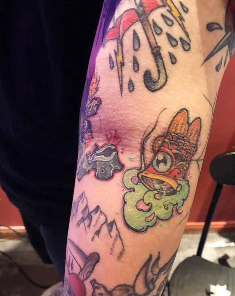 彩色NEWSCHOOL纹身图片_手部New School纹身图案