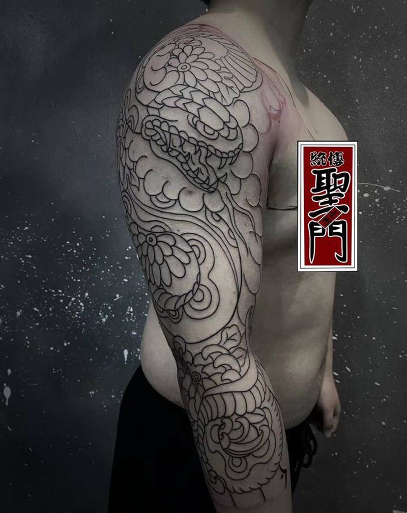 蛇菊花纹身图片_手臂老传统纹身图案