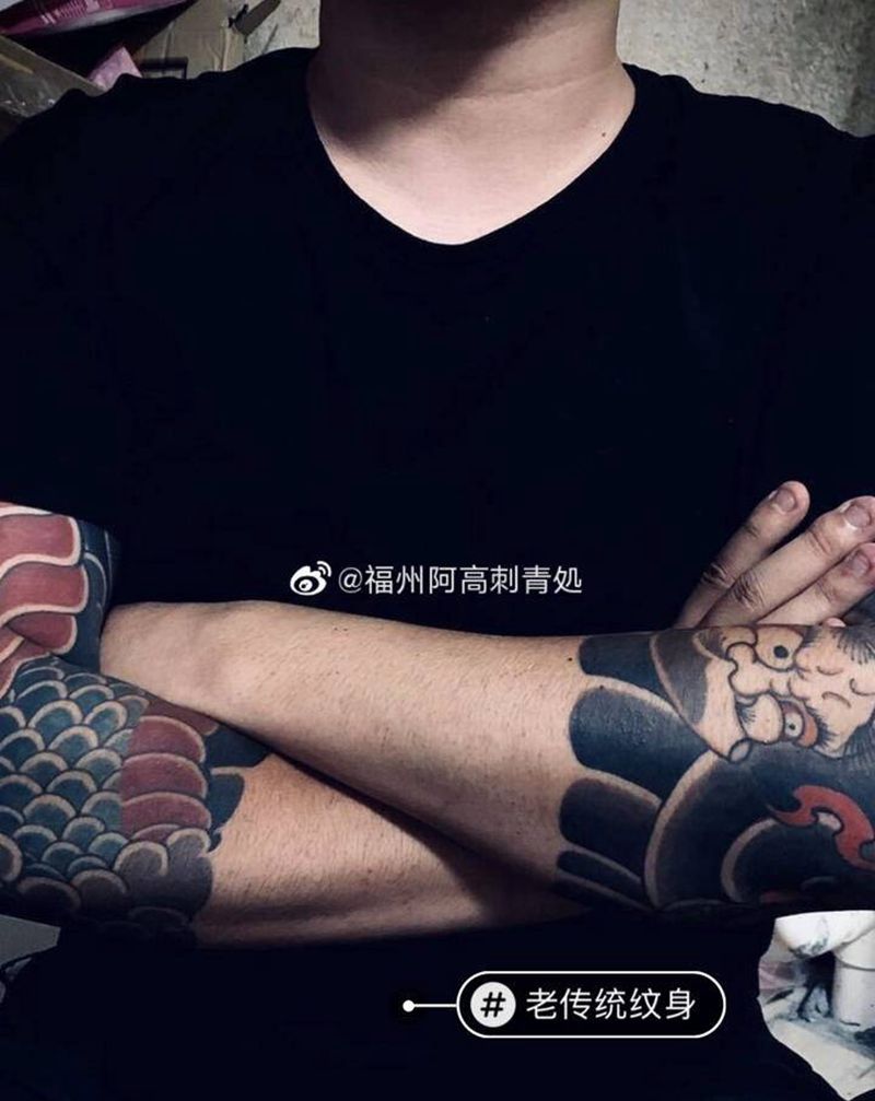 老传统七分袖纹身图片_手臂老传统纹身图案