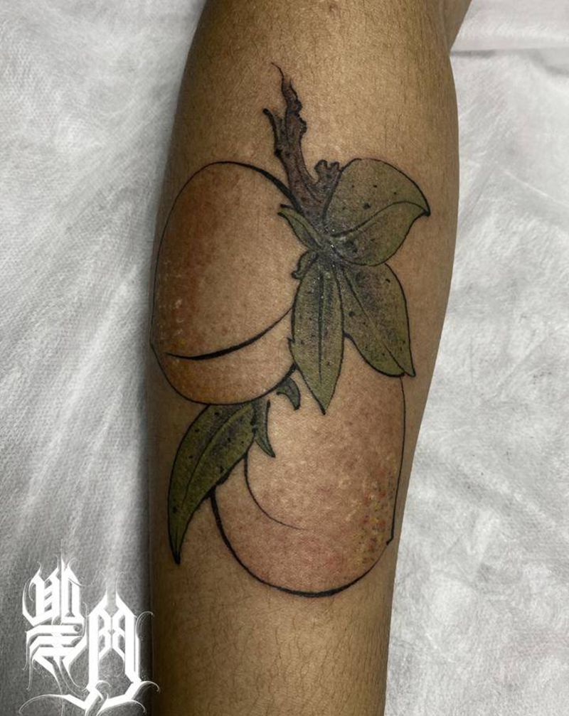 桃纹身图片_手臂纹身图案