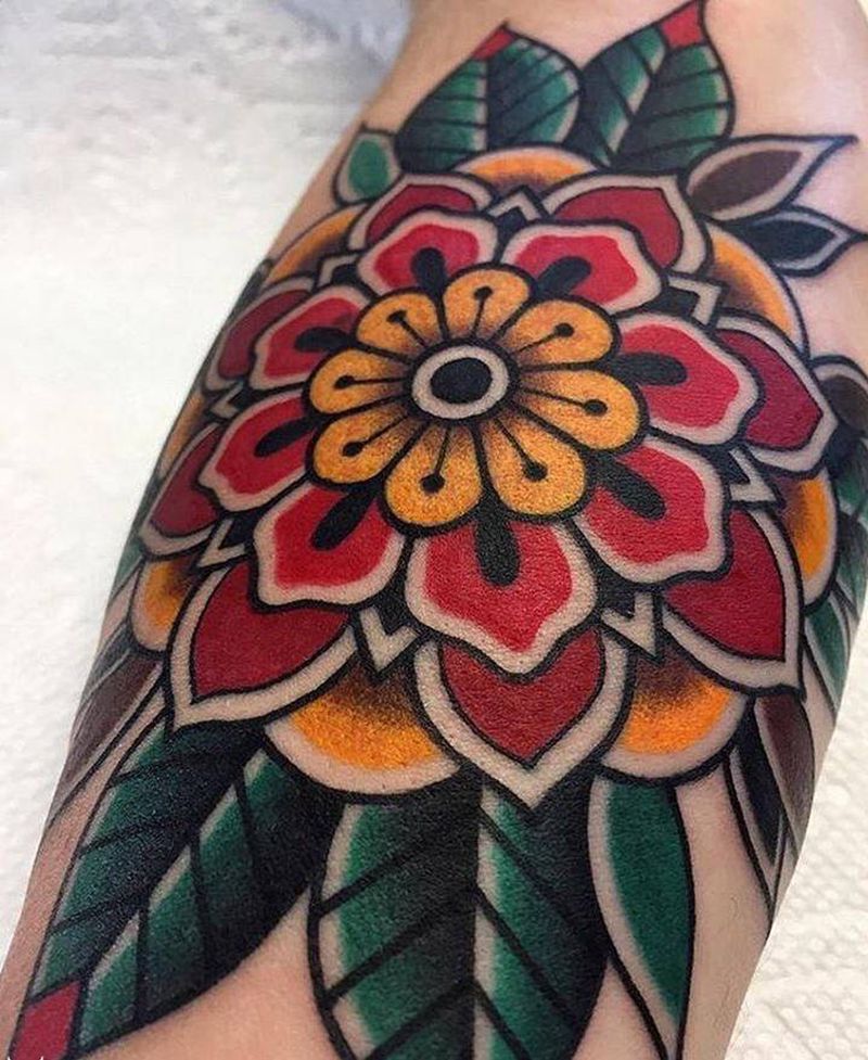 花纹身图片_手臂Old School水彩花纹身图案