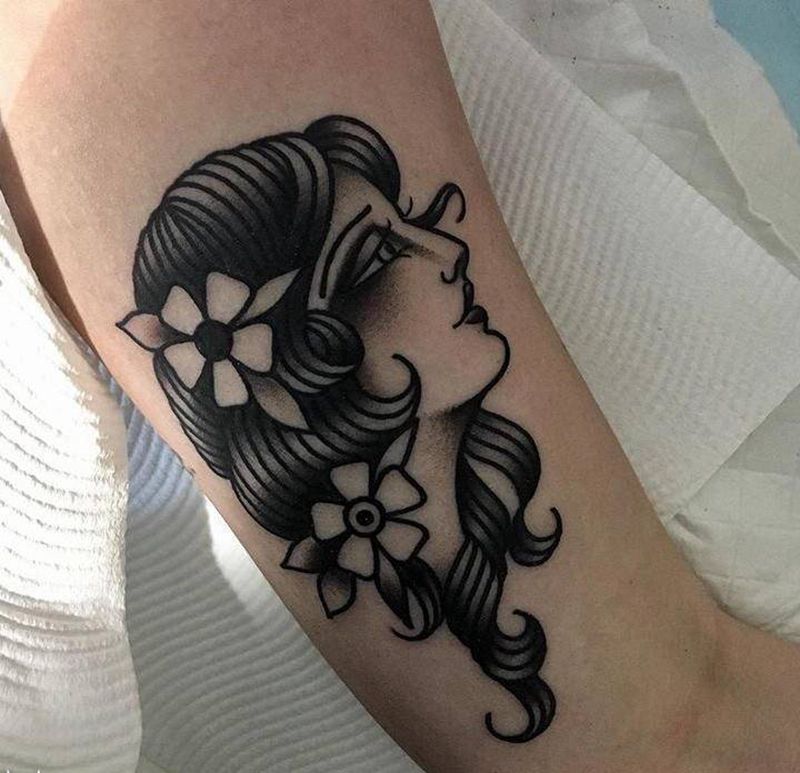 人物纹身图片_手臂Old School人物纹身图案