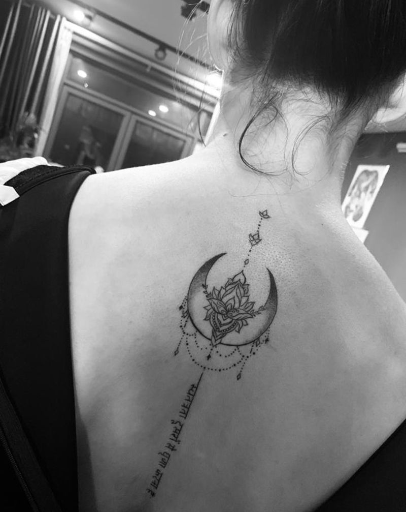 小图纹身图片_背部手臂几何花体字纹身图案