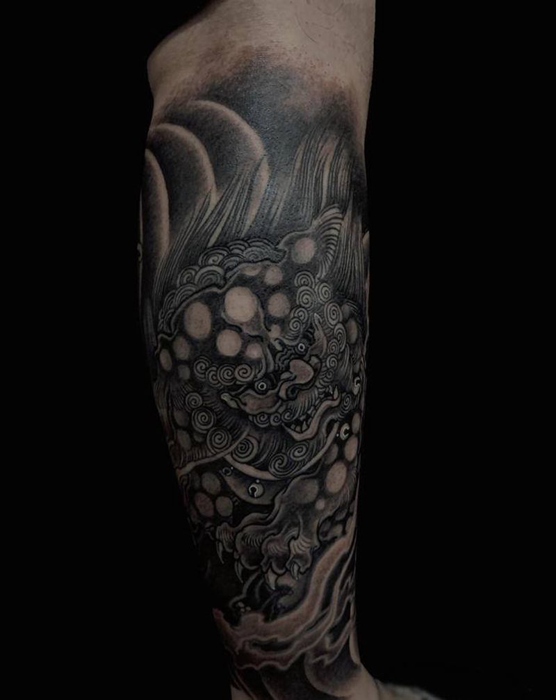 唐狮纹身图片_腿部新传统唐狮水浪纹身图案