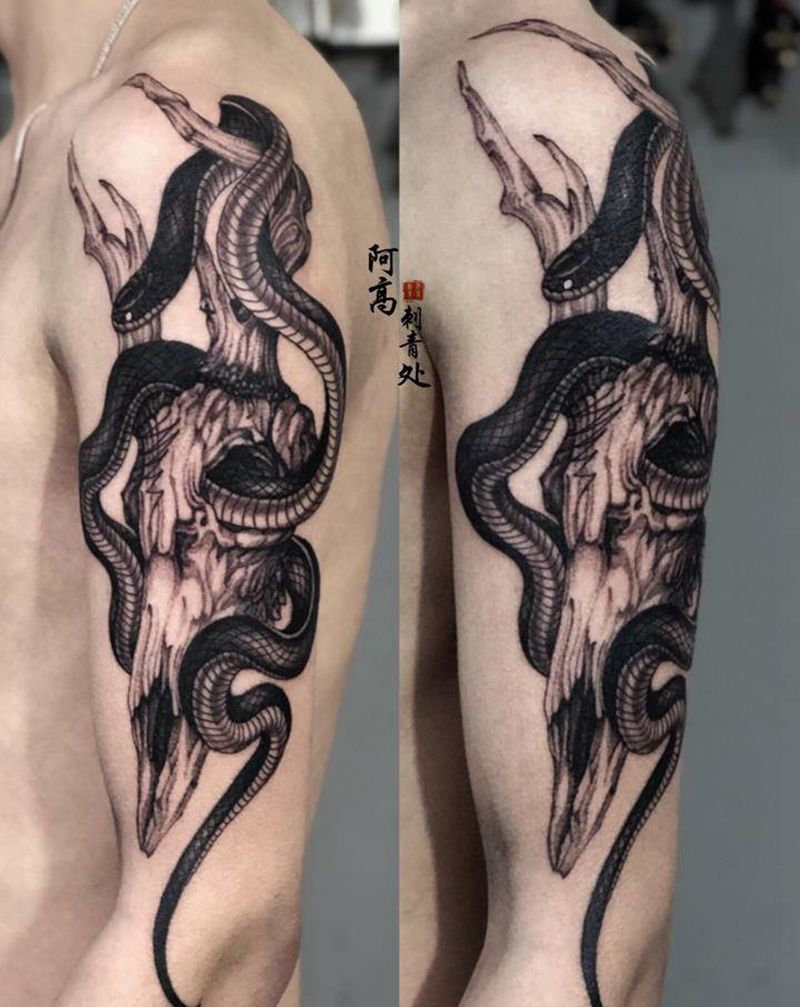 羊头骨纹身图片_手臂点刺欧美写实纹身图案