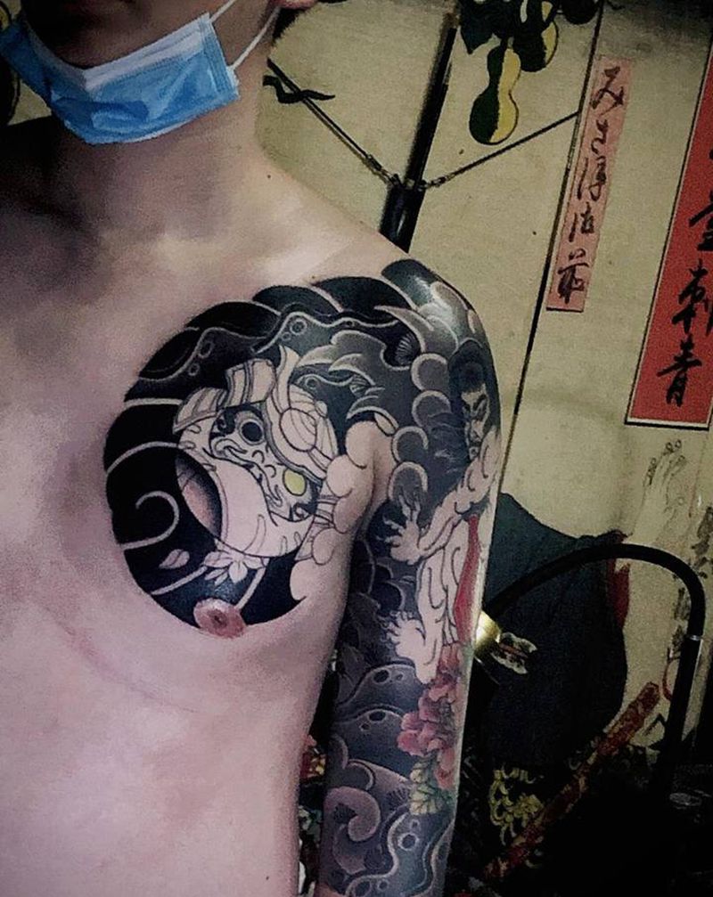 期待成品纹身图片_胸部手部老传统新传统日式牡丹达摩蛋纹身图案