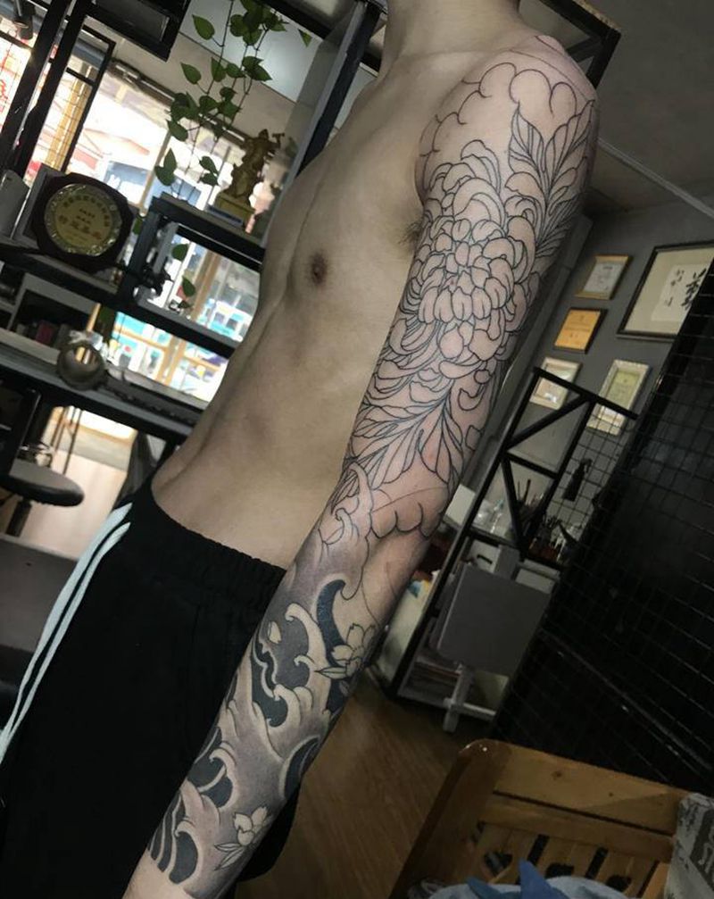 菊纹身图片_手臂老传统新传统纹身图案