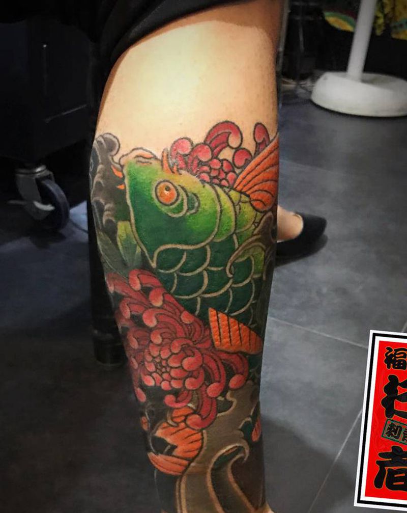 鲤鱼纹身图片_脚部老传统纹身图案