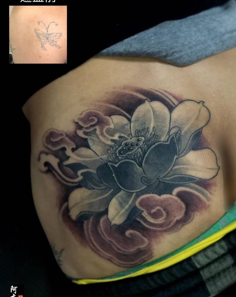 莲花遮盖纹身图片_臀部新传统纹身图案