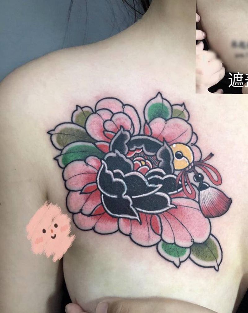 日式牡丹纹身图片_胸部老传统Old School纹身图案