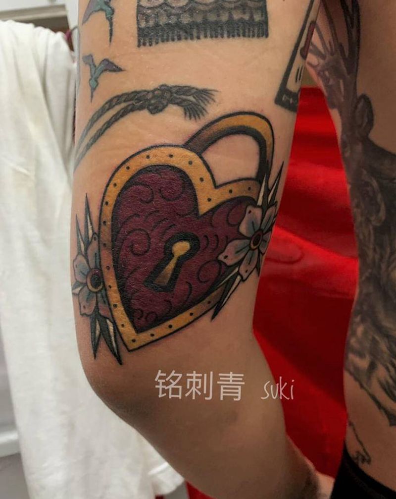 心锁纹身图片_手臂Old School纹身图案