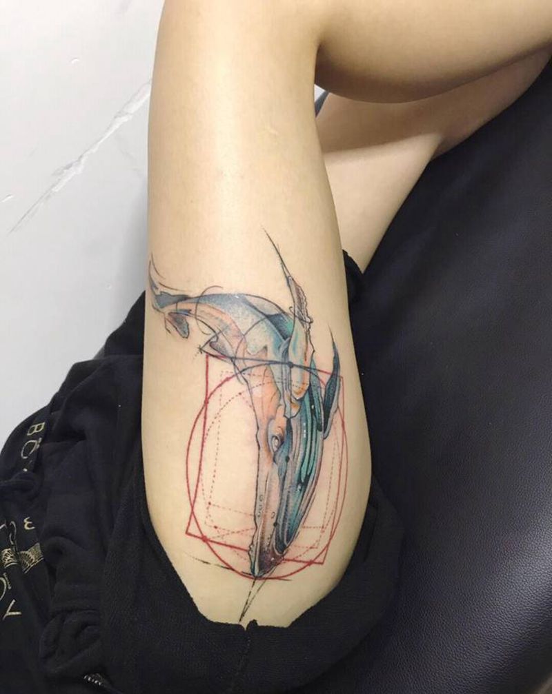 Brave  girl纹身图片_臀部点刺纹身图案