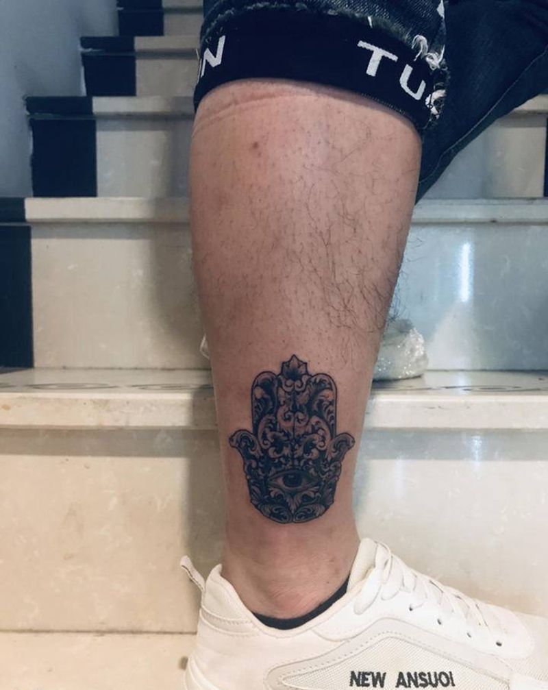 眼睛纹身图片_腿部纹身图案