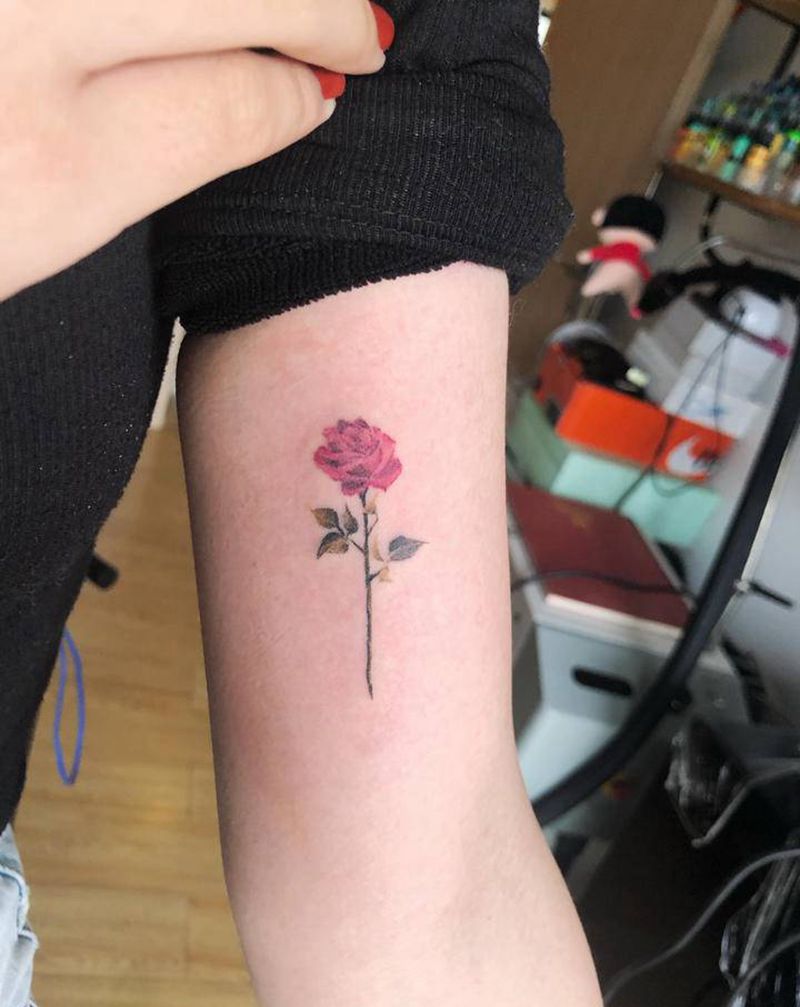 玫瑰纹身图片_手臂小清新纹身图案